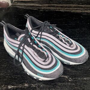 Nike Women's Sneakers Black, White, and Teal